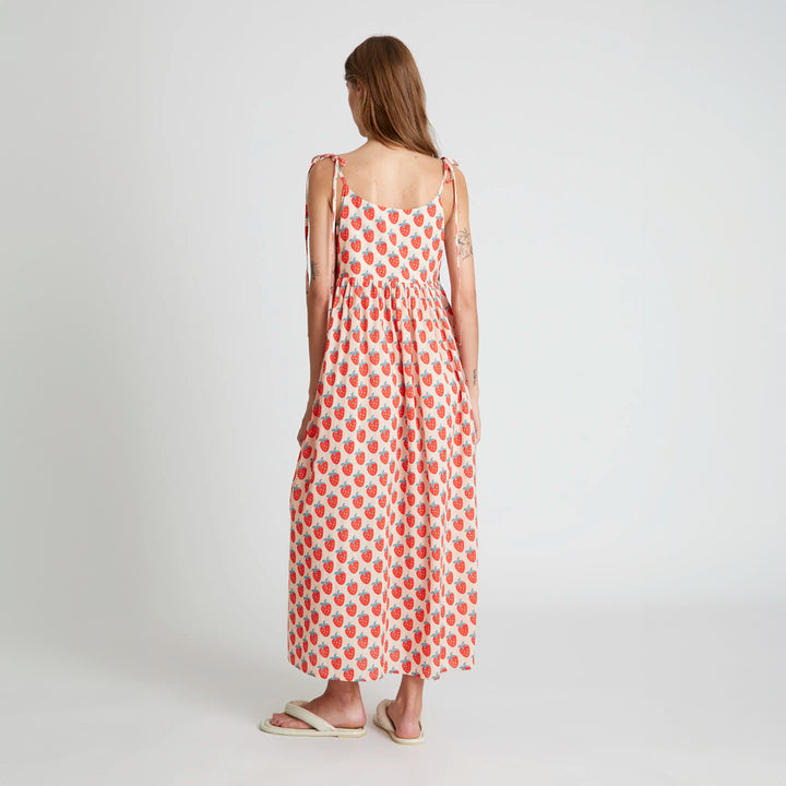 VESTIDO - Compañía Fantástica, Largo tirantes estampado Strawberry Beach