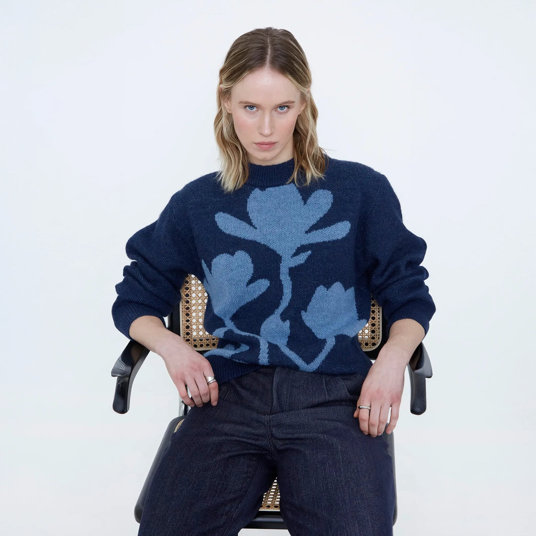 JERSEY - Wild Pony, Azul marino con estampado de flores azules