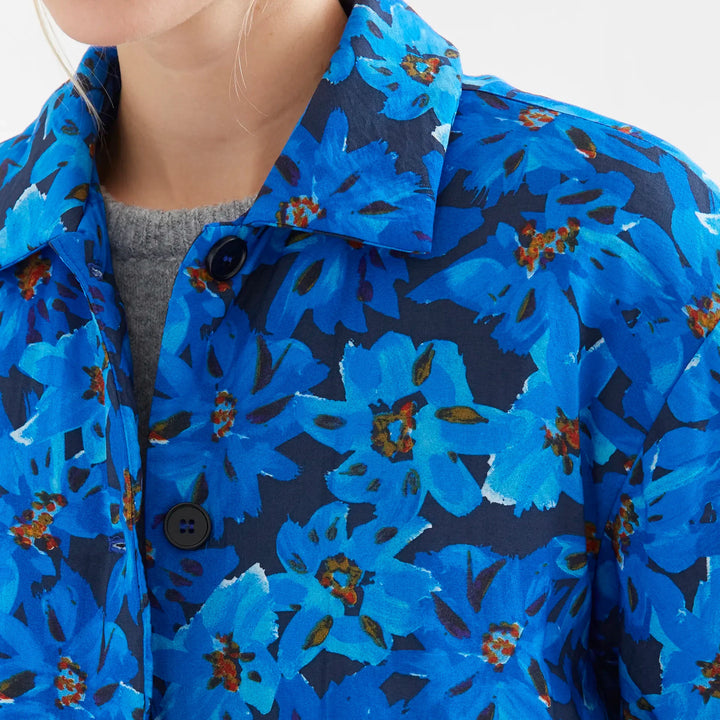 Abrigo acolchado con estampado Clematis de Compañía Fantástica para mujer – foto 3