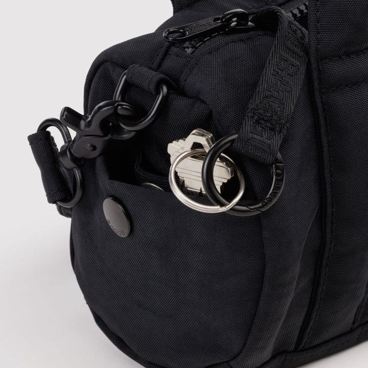 Small Nylon Duffle Bag Black de Baggu – foto 4