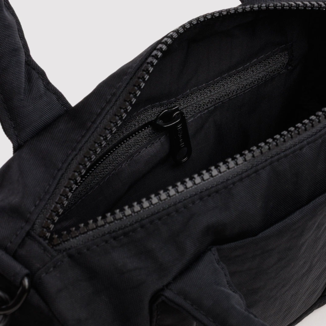 Small Nylon Duffle Bag Black de Baggu – foto 5