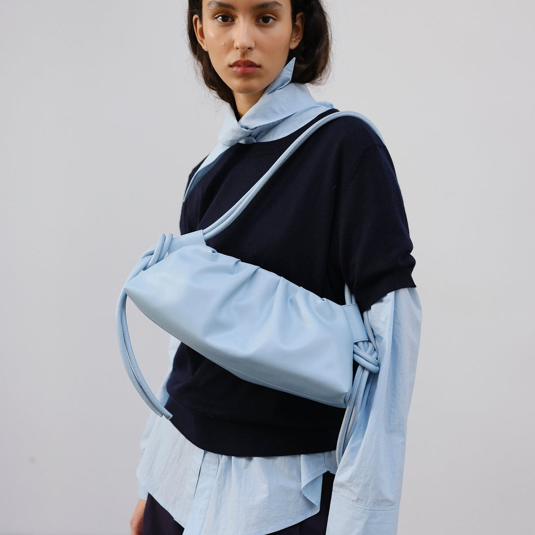 Bolso Dumpling Bag Baby Blue de Ölend – foto 4