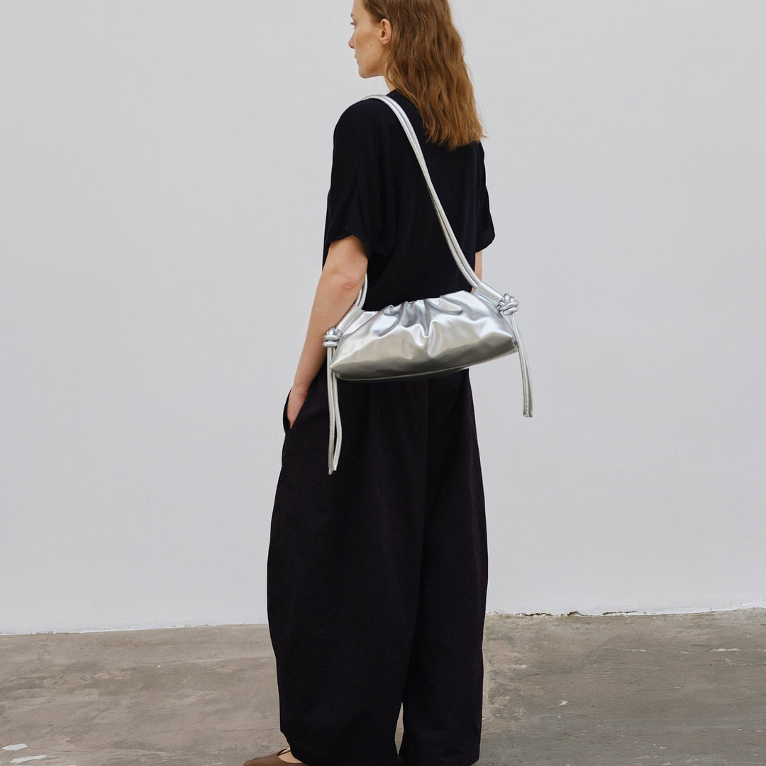 Bolso Dumpling Bag Silver de Ölend – foto 3
