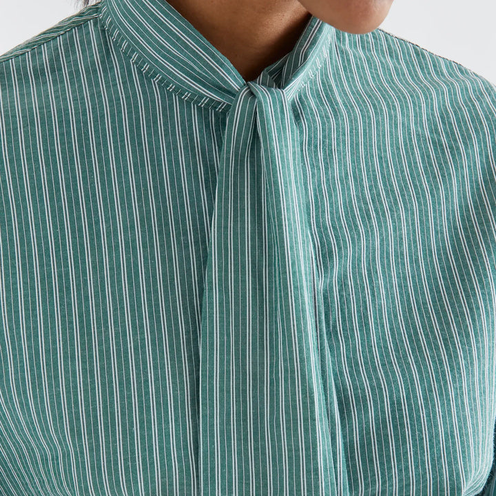 Camisa lazada maxi con rayas verdes de Compañía Fantástica para mujer – foto 3