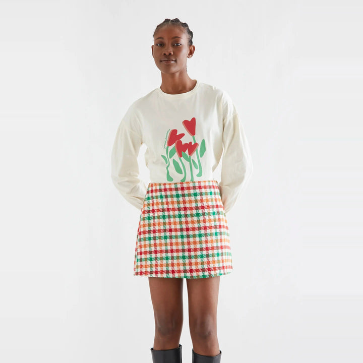Camiseta algodón blanco roto con corazones de Compañía Fantástica para mujer – foto 1
