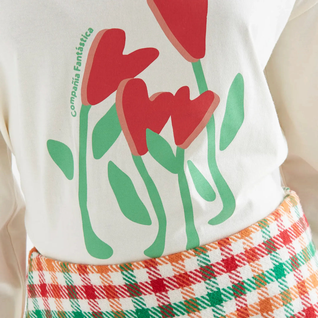 Camiseta algodón blanco roto con corazones de Compañía Fantástica para mujer – foto 3