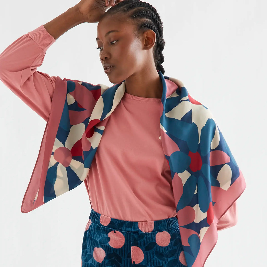 Camiseta algodón rosa con parche de flor de Compañía Fantástica para mujer – foto 5