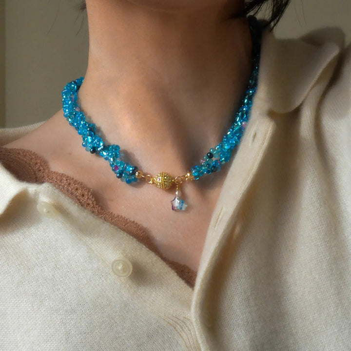 COLLAR - Glimmering, Matilda azul