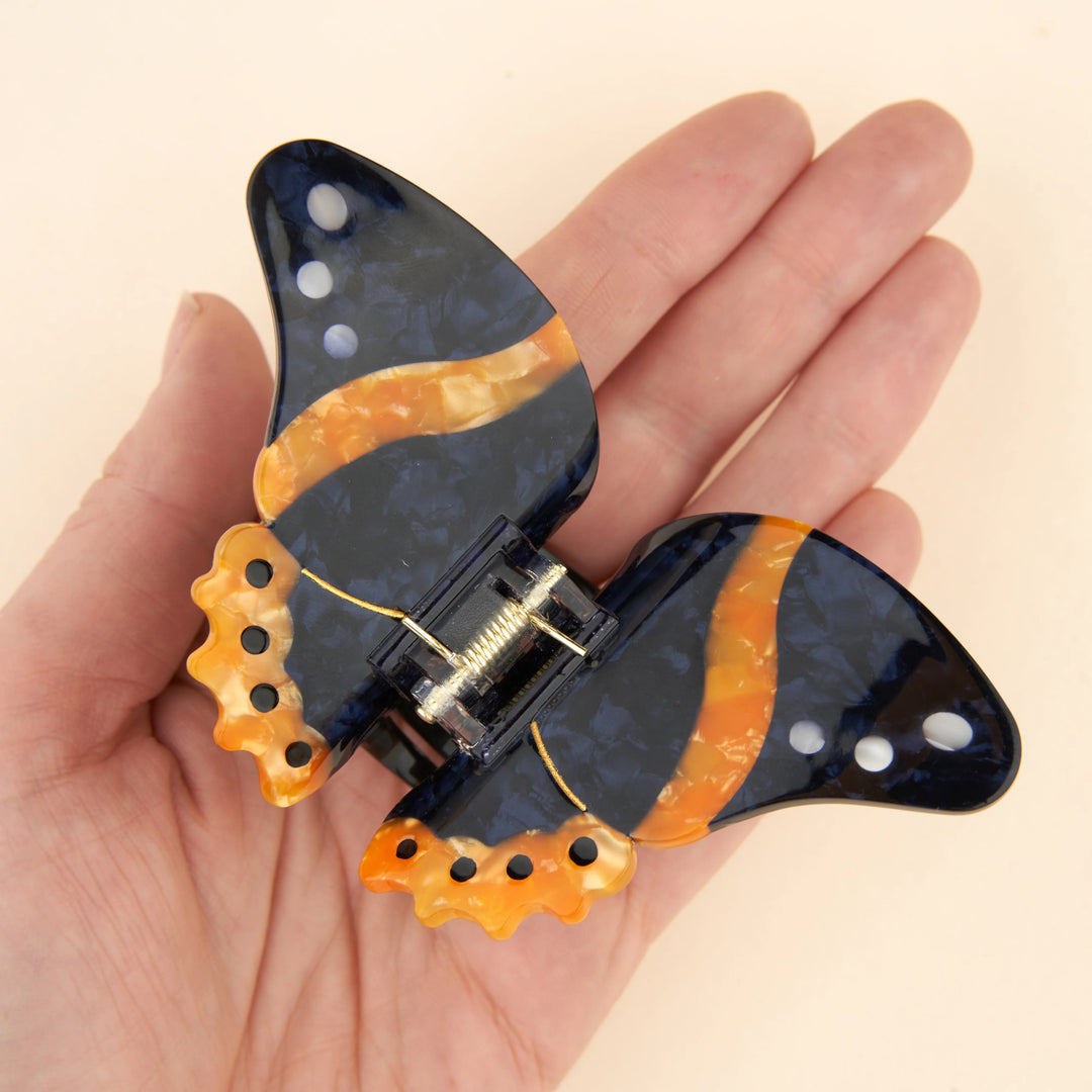 PINCH - Coucou Suzette, Dachshund pin