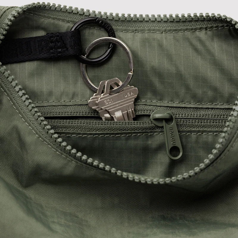 BOLSO - Baggu, Caper Small Nylon Crescent Bag