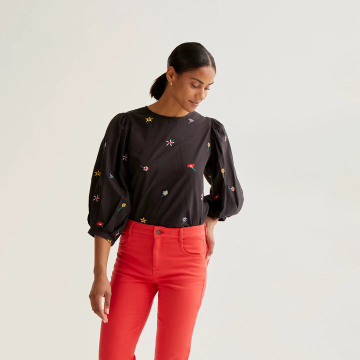 BLUSA - Compañía Fantástica, Estampado Black Gardener Flowers