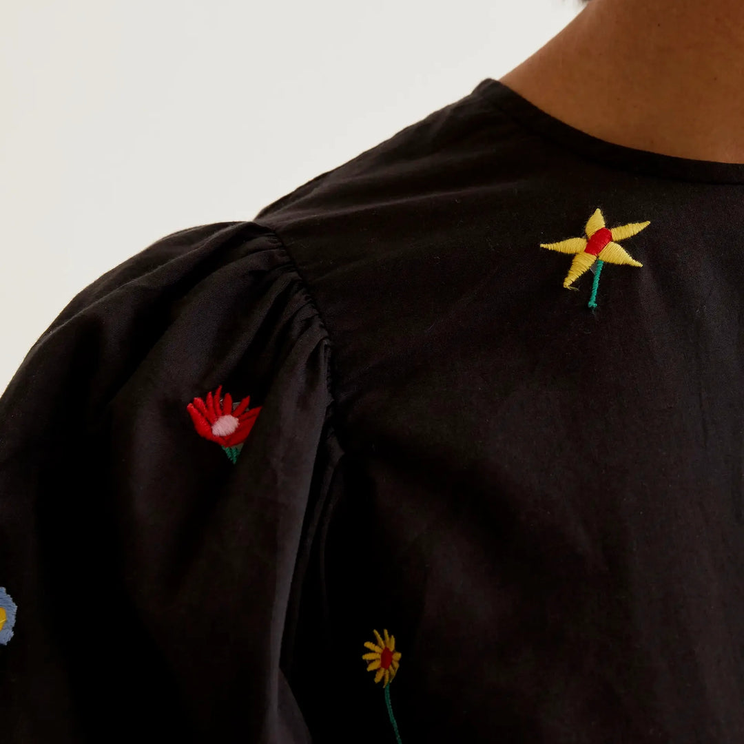 BLUSA - Compañía Fantástica, Estampado Black Gardener Flowers
