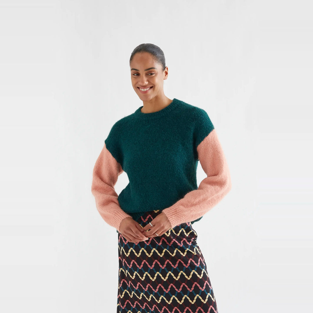 Jersey bicolor verde oscuro y coral de Compañía Fantástica para mujer – foto 1