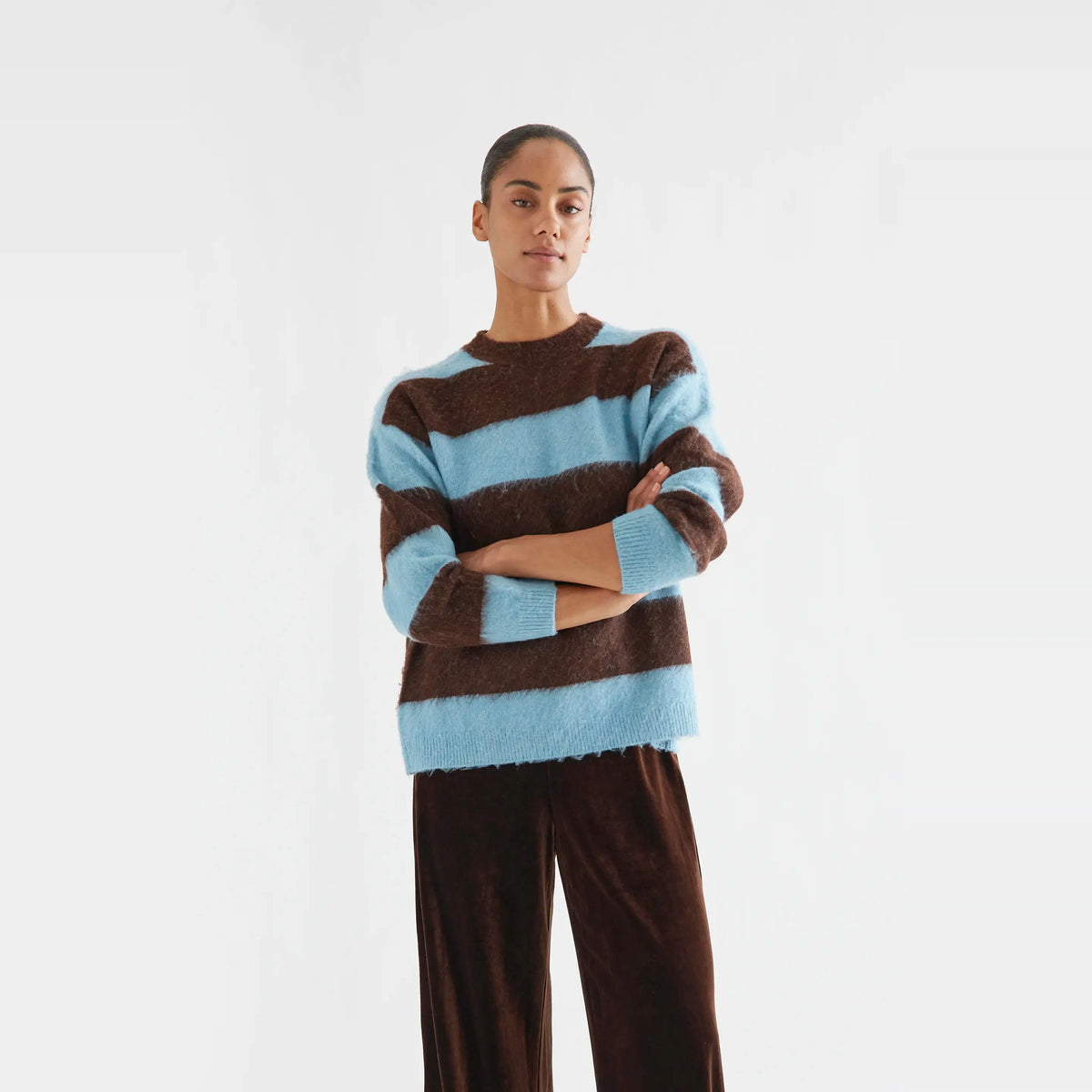 Jersey mezcla lana con rayas marrón y azul claro de Compañía Fantástica para mujer – foto 1