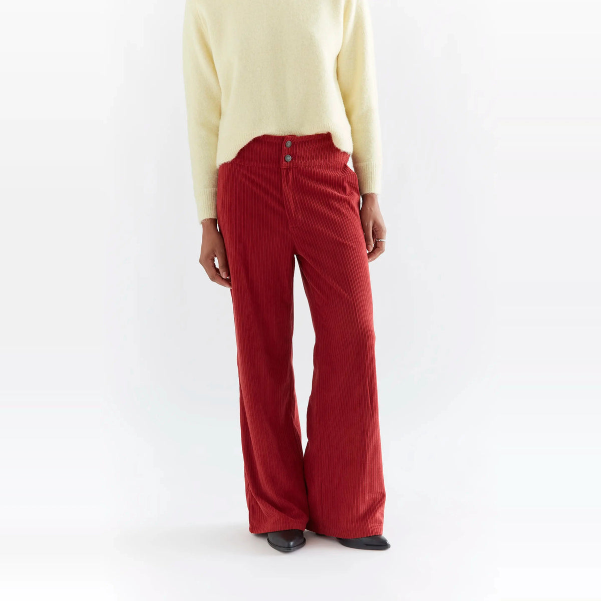 Pantalón pana doble botón rojo de Compañía Fantástica para mujer – foto 1