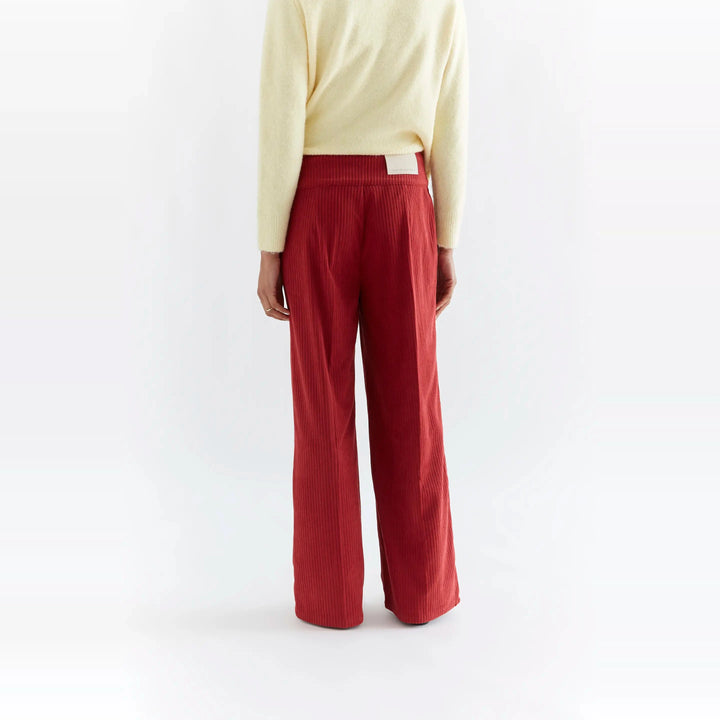 Pantalón pana doble botón rojo de Compañía Fantástica para mujer – foto 2