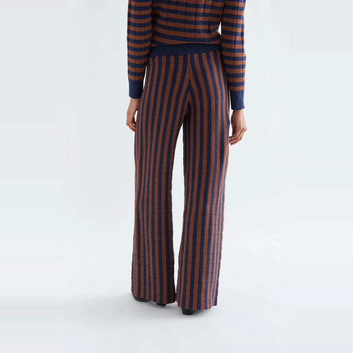 Pantalón punto con rayas azul marino y marrón de Compañía Fantástica para mujer – foto 2