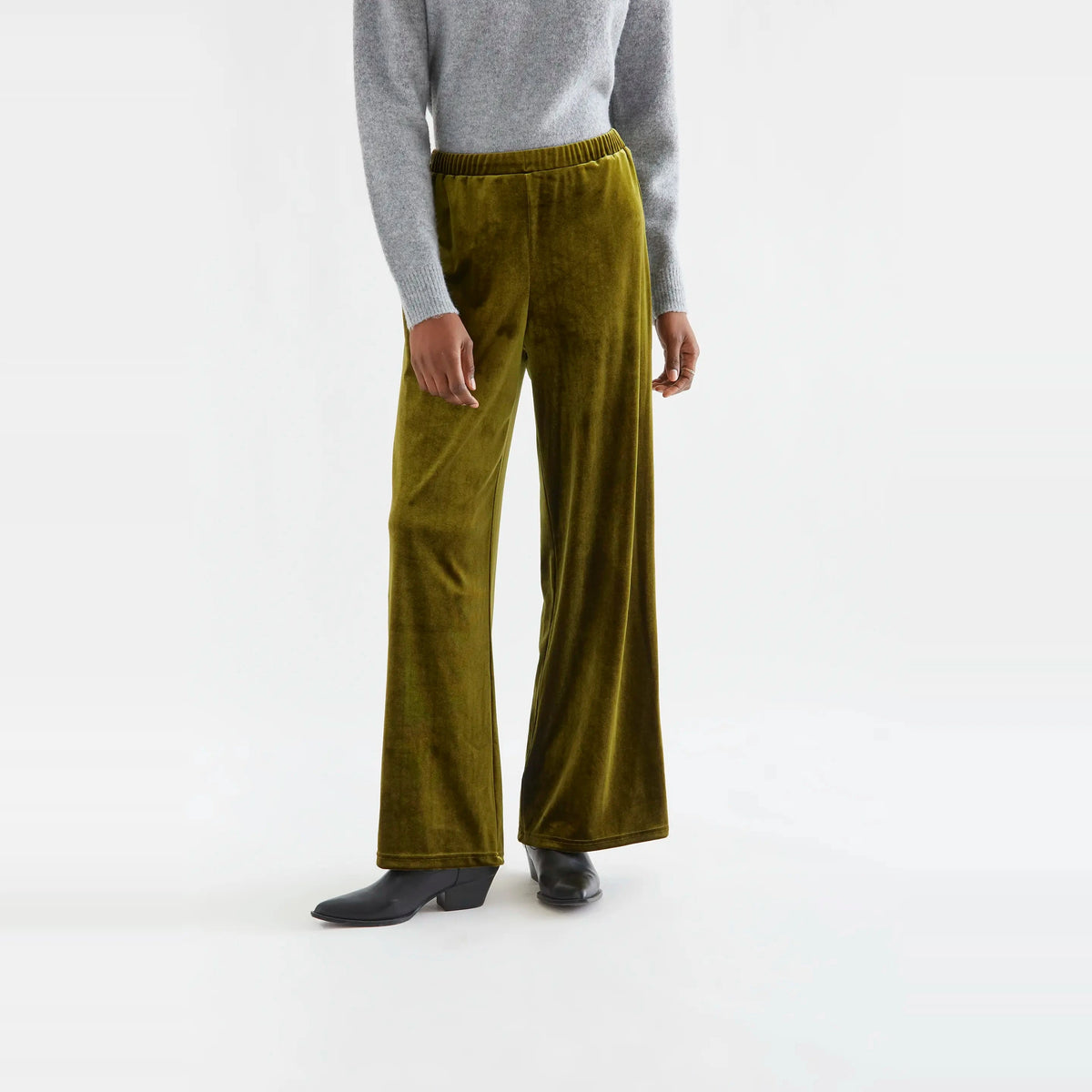 Pantalón terciopelo verde oliva de Compañía Fantástica para mujer – foto 1