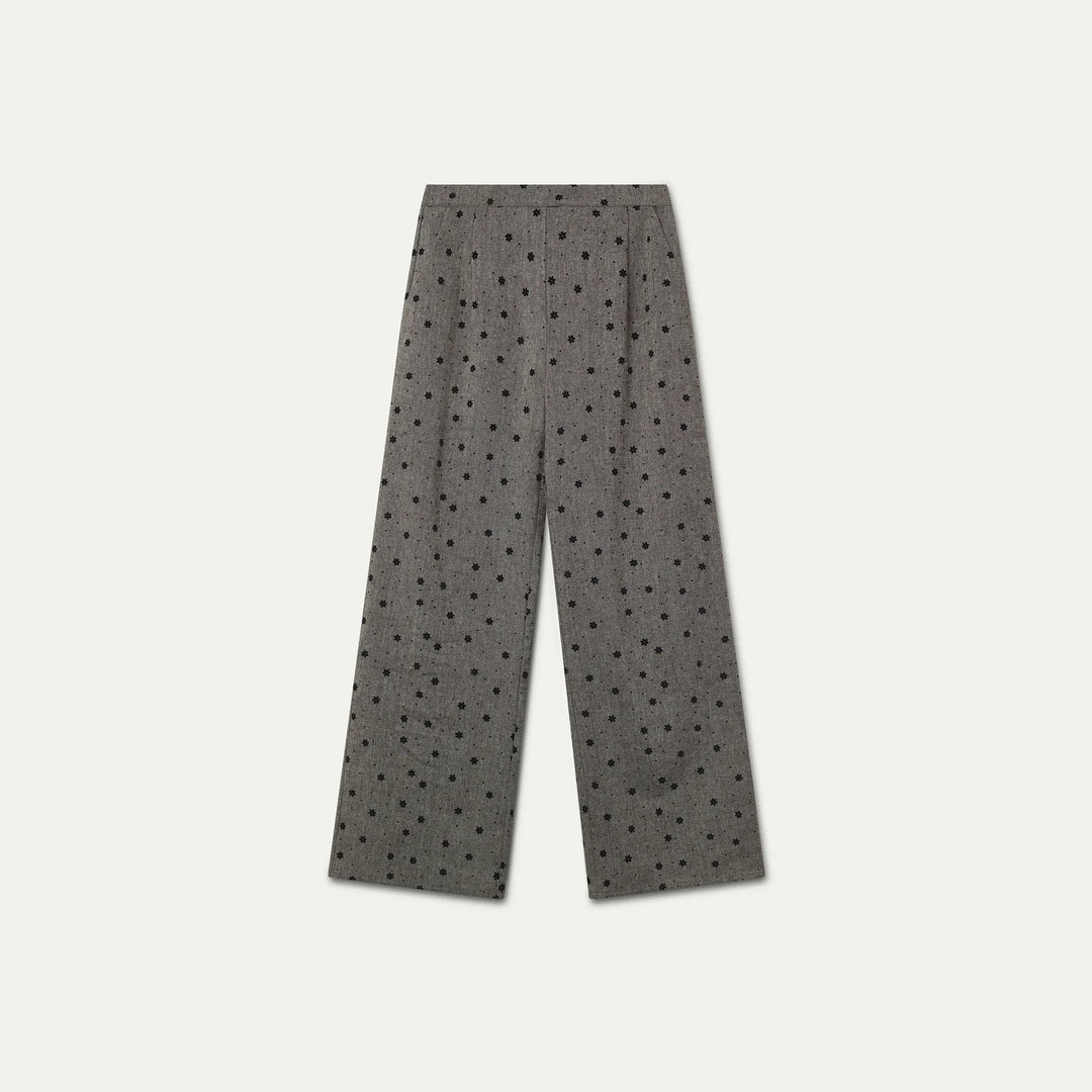 Pantalón tweed gris con flores negras bordadas de Compañía Fantástica para mujer – foto 6
