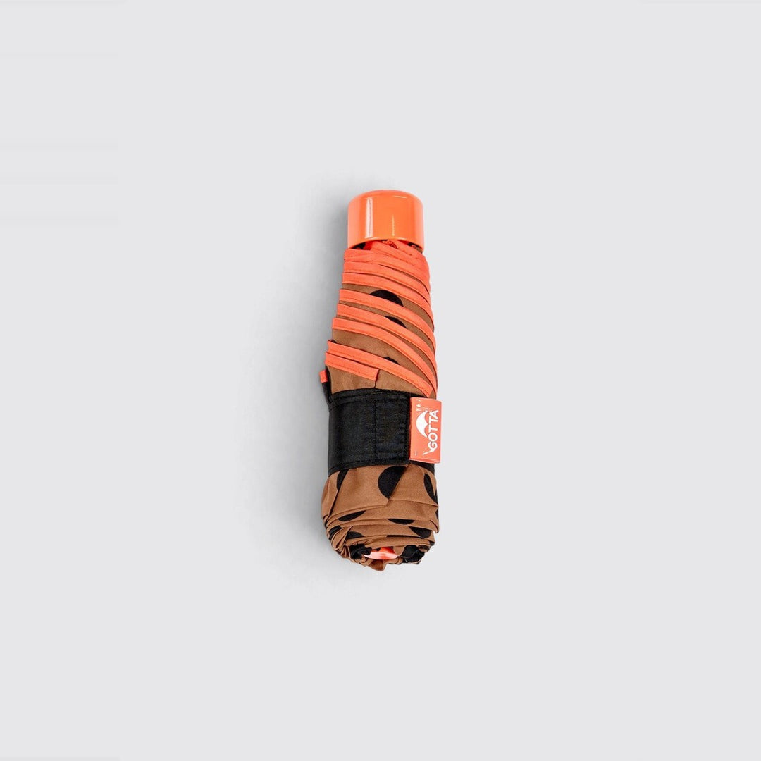 Paraguas mini plegable camel con lunares negros de Gotta – foto 3