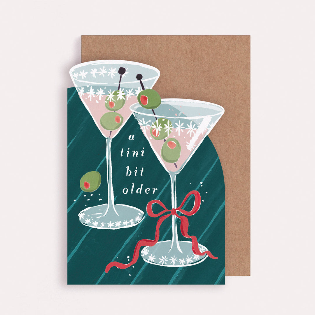 Tarjeta de felicitación Tini Bit Older Martini de Sister Paper Co. – foto 2