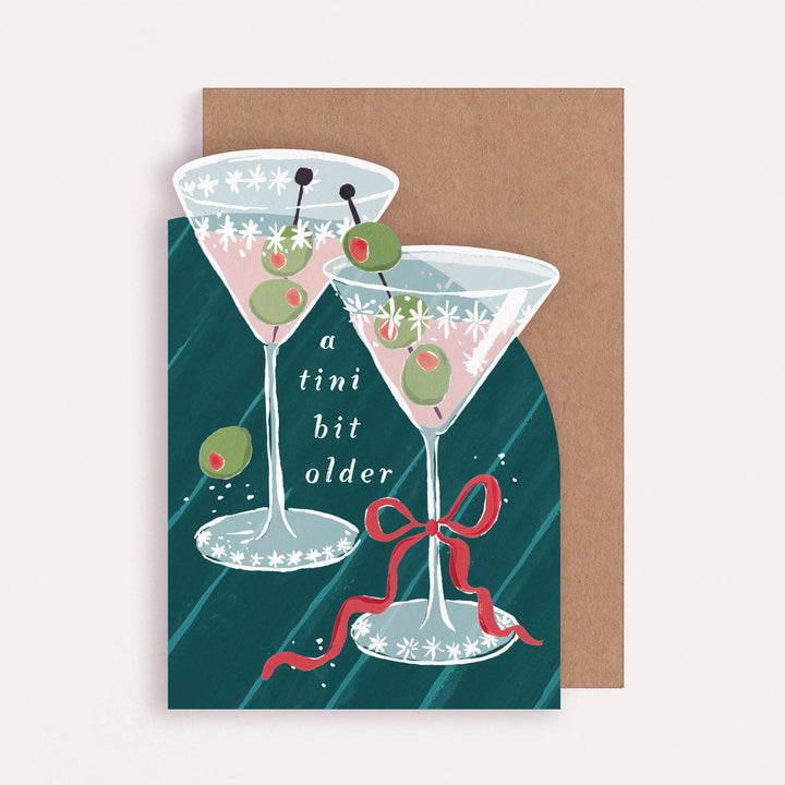 Tarjeta de felicitación Tini Bit Older Martini de Sister Paper Co. – foto 2