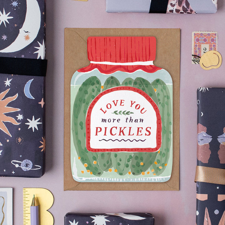 Tarjeta de felicitación Love You More Than Pickles de Sister Paper Co. – foto 4