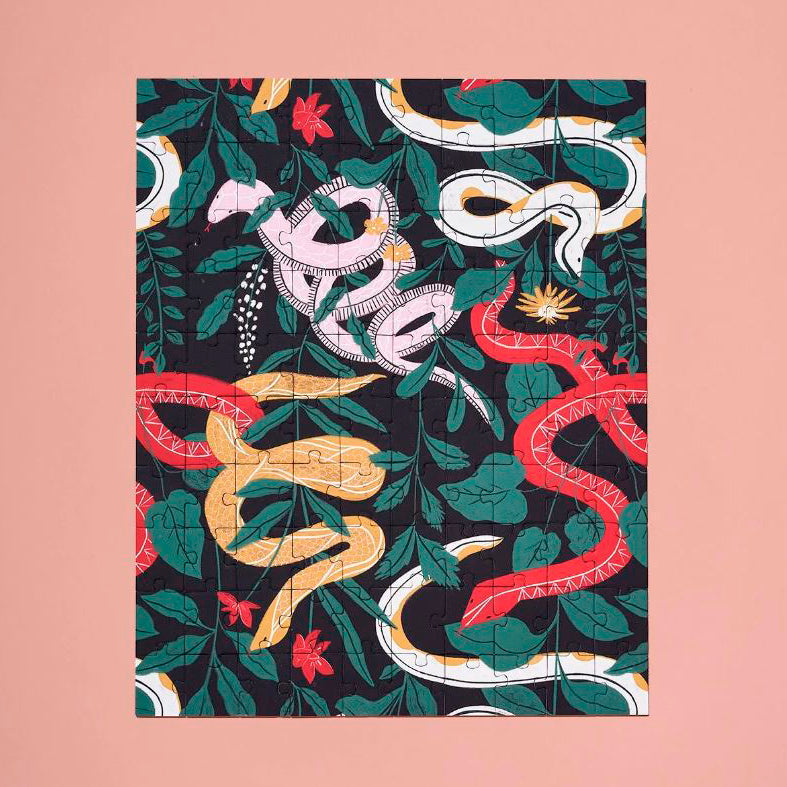 PUZZLE - Ordinary Habit, snakes in the garden por Josefina Schargo